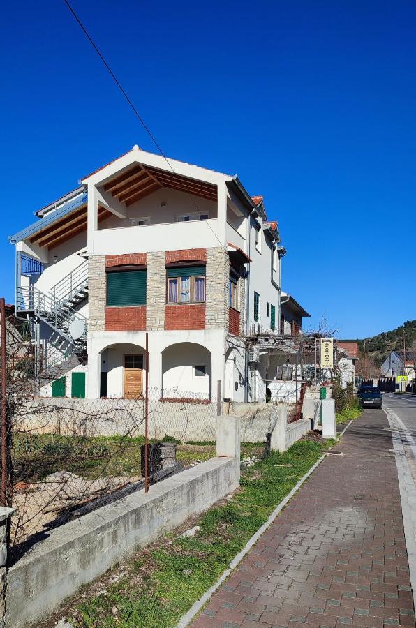 Apartments Pulic Skradin Exterior photo